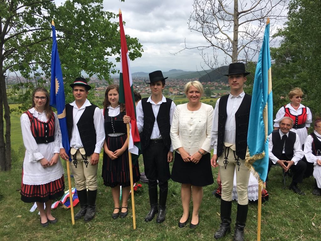 Emlékoszlopot avattak a Gac oldalban Gyergyószentmiklóson